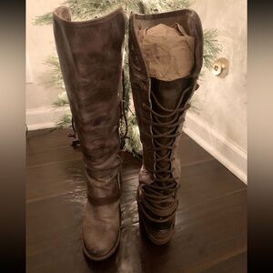 Freebird by Steven - Coal Boots 🔥